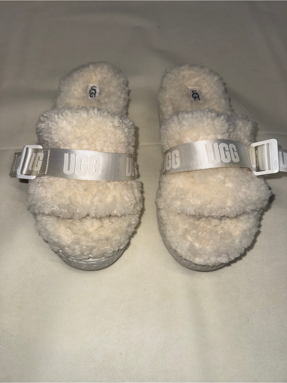 UGG Women's Fuzz Sandal in Ivory Shearling with White Logo Strap